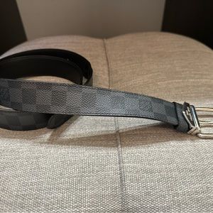 Louis Vuitton Men’s 40mm Damier belt